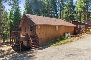 7058 Lakewood Dr, Pollock Pines, CA 95726