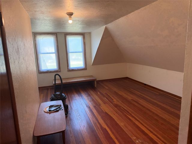 300 N Fillmore Street, Osceola, IA 50213