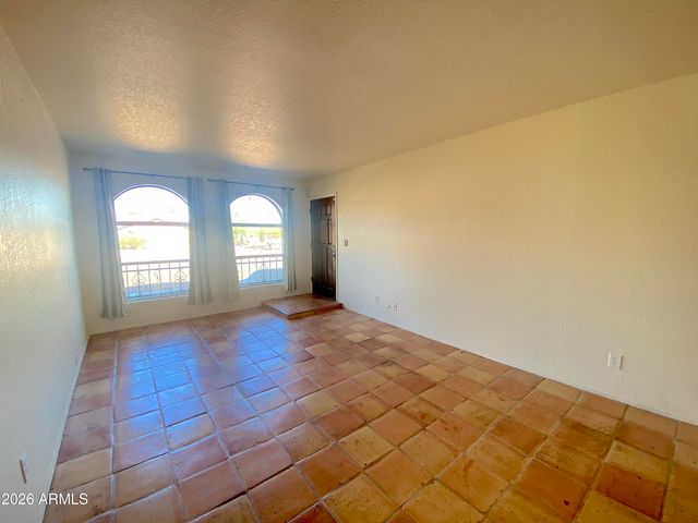 14263 N FOUNTAIN HILLS Boulevard 2, Fountain Hills, AZ 85268