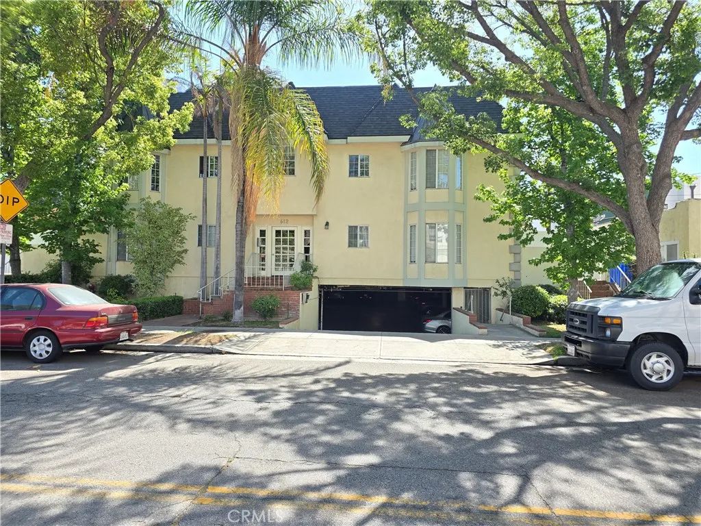 612 N Columbus Avenue 101, Glendale, CA 91203