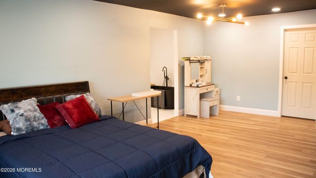 930 Fairview Drive, Toms River, NJ 08753