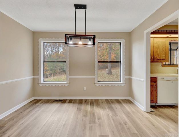 169 San Carlos, Hot Springs, AR 71913