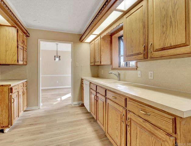 169 San Carlos, Hot Springs, AR 71913