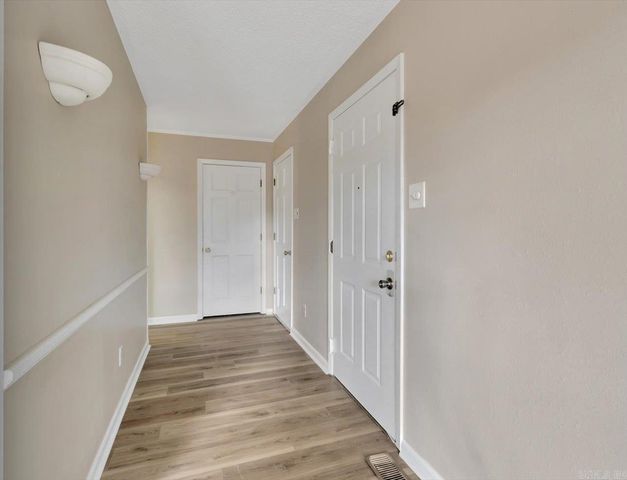 169 San Carlos, Hot Springs, AR 71913