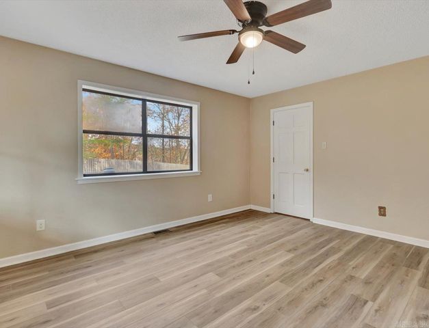 169 San Carlos, Hot Springs, AR 71913