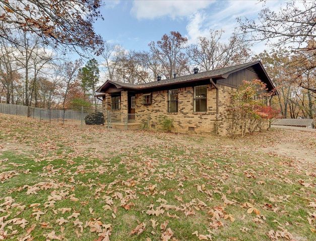 169 San Carlos, Hot Springs, AR 71913