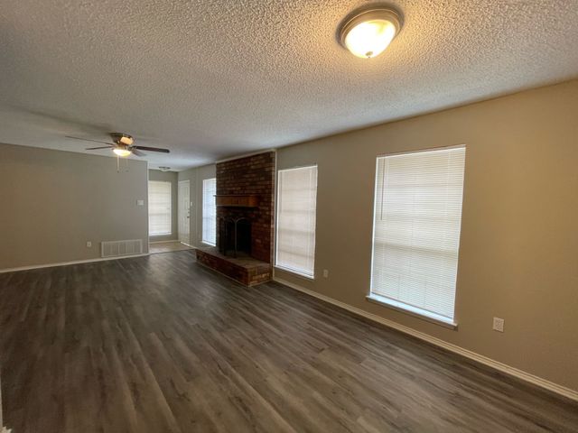 5227 Wild Horse Court, Arlington, TX 76017