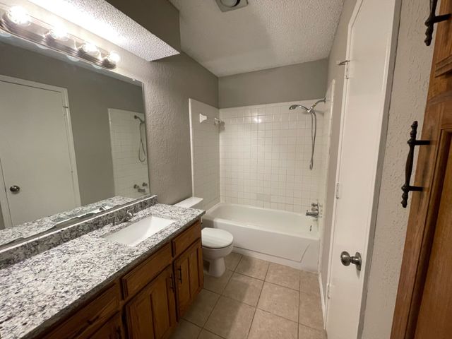 5227 Wild Horse Court, Arlington, TX 76017