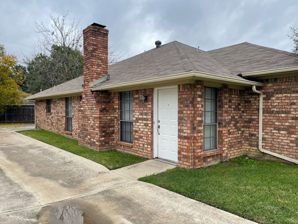 5227 Wild Horse Court, Arlington, TX 76017