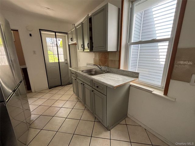 101 N Beacon Street, Middletown, NY 10940