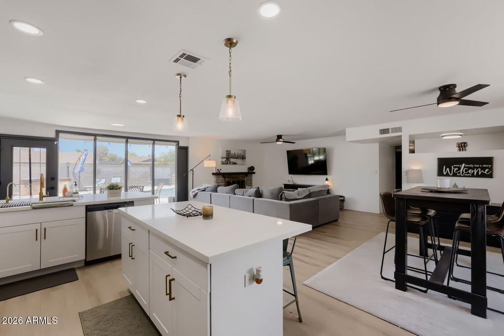 1616 W SACK Drive, Phoenix, AZ 85027 — photo 4