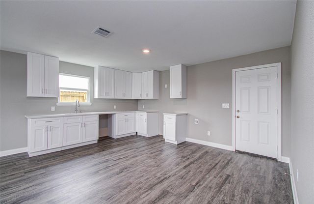 2221 Road 591501, Cleveland, TX 77327