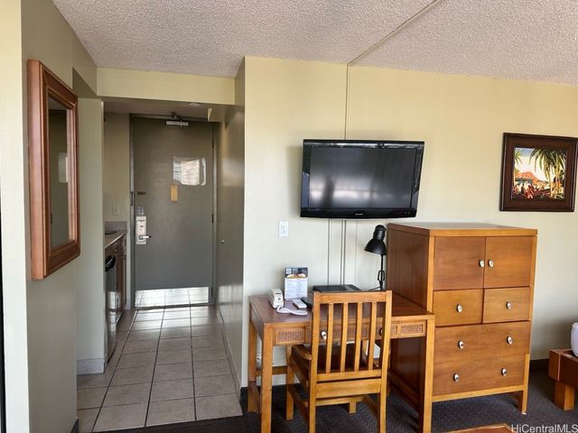 2427 Kuhio Avenue 1305, Honolulu, HI 96815