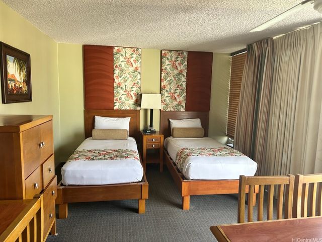 2427 Kuhio Avenue 1305, Honolulu, HI 96815