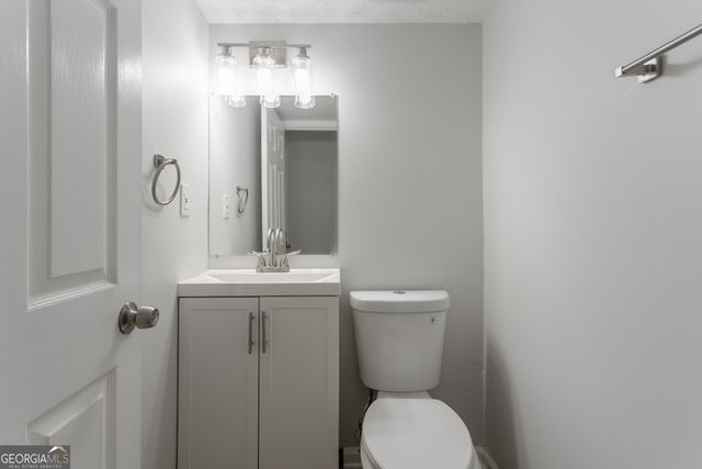 740 Stoneside Court, Stone Mountain, GA 30083