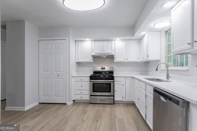 740 Stoneside Court, Stone Mountain, GA 30083
