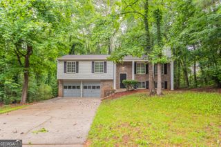 740 Stoneside Court, Stone Mountain, GA 30083