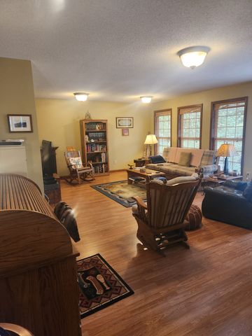 307 Stribling Rd, Lawrenceburg, TN 38464