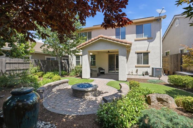 2240 Ranch View Dr, Rocklin, CA 95765