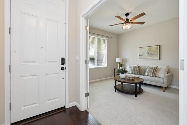 2240 Ranch View Dr, Rocklin, CA 95765