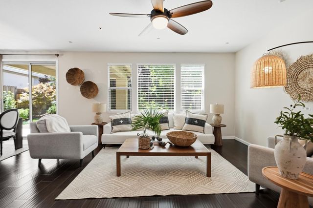 2240 Ranch View Dr, Rocklin, CA 95765