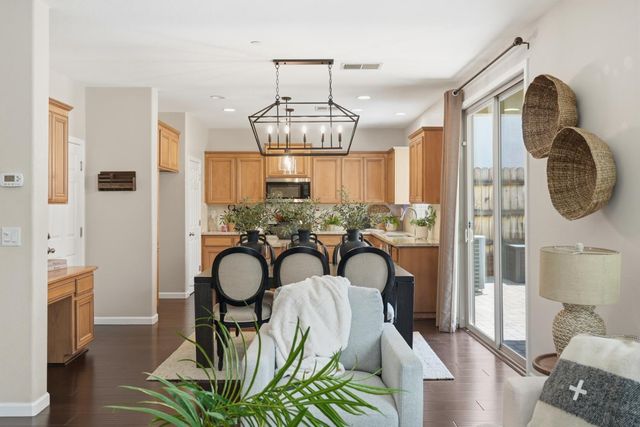 2240 Ranch View Dr, Rocklin, CA 95765