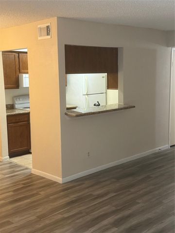 17401 Red Oak Drive 61, Houston, TX 77090