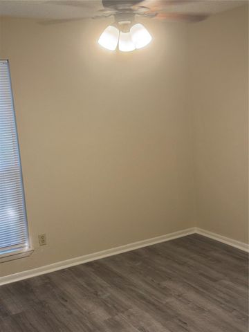 17401 Red Oak Drive 61, Houston, TX 77090