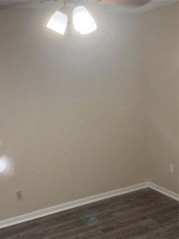17401 Red Oak Drive 61, Houston, TX 77090