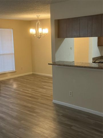 17401 Red Oak Drive 61, Houston, TX 77090