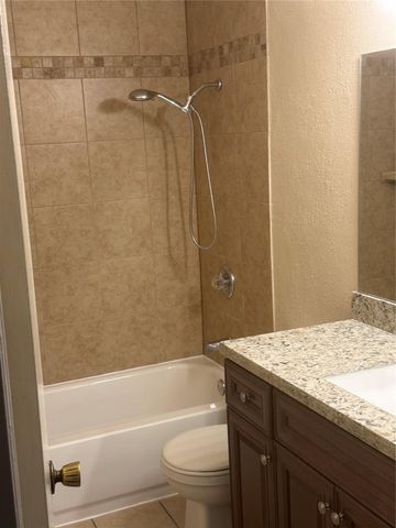 17401 Red Oak Drive 61, Houston, TX 77090