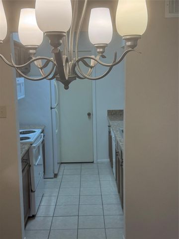 17401 Red Oak Drive 61, Houston, TX 77090