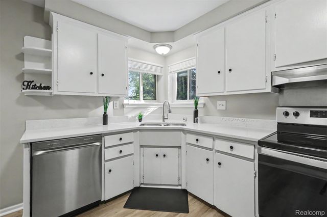 24936 Elmira, Redford Charter Township, MI 48239