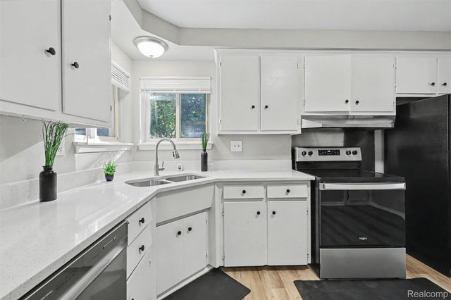 24936 Elmira, Redford Charter Township, MI 48239