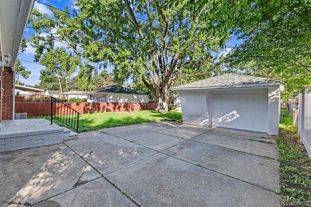 24936 Elmira, Redford Charter Township, MI 48239