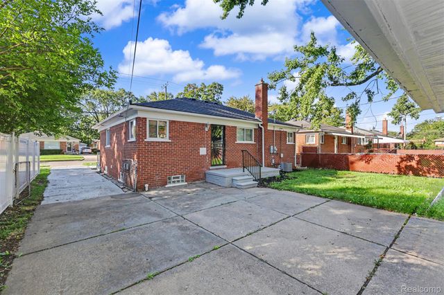 24936 Elmira, Redford Charter Township, MI 48239