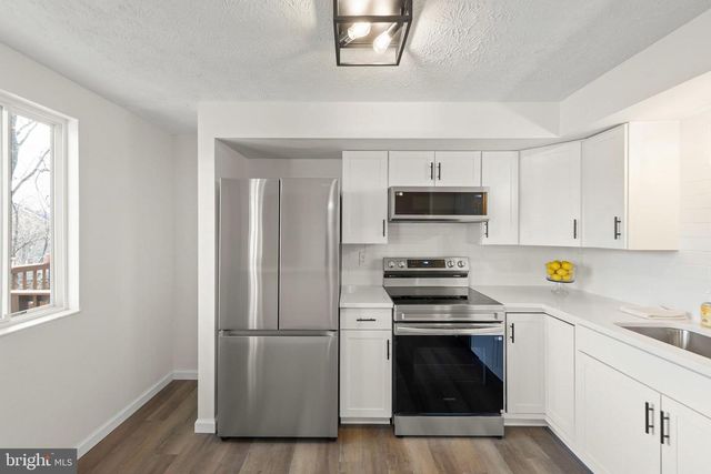 14125 HONEY HILL CT, Centreville, VA 20121