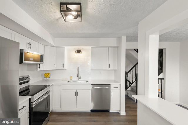 14125 HONEY HILL CT, Centreville, VA 20121