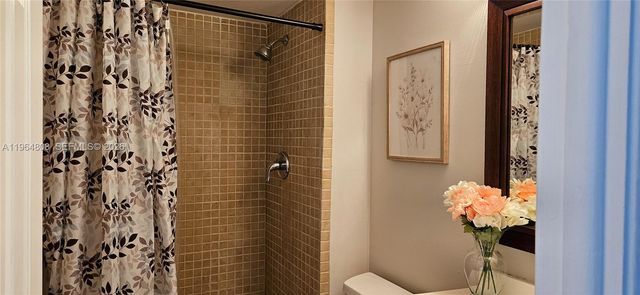 2851 NE 183rd St 817E, Aventura, FL 33160