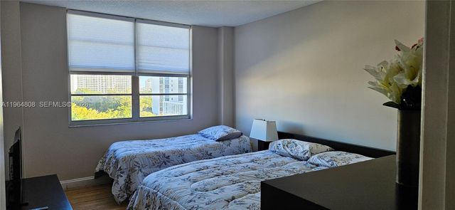 2851 NE 183rd St 817E, Aventura, FL 33160