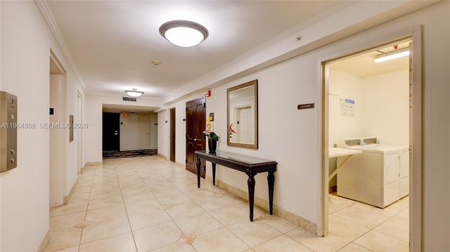 2851 NE 183rd St 817E, Aventura, FL 33160