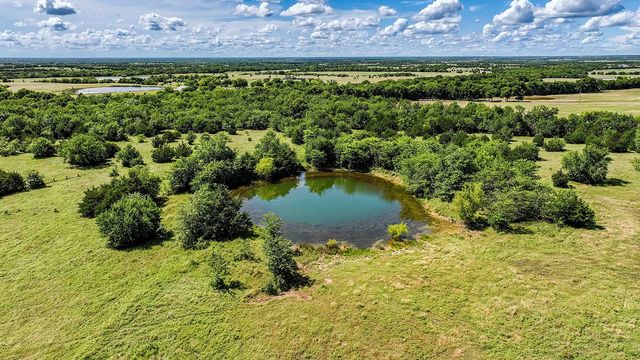 5 County Road 1104, Celeste, TX 75423