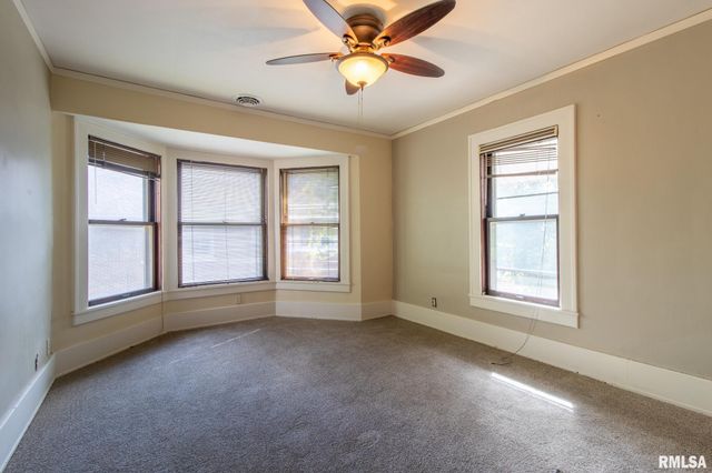 1030 N CEDAR Street, Galesburg, IL 61401