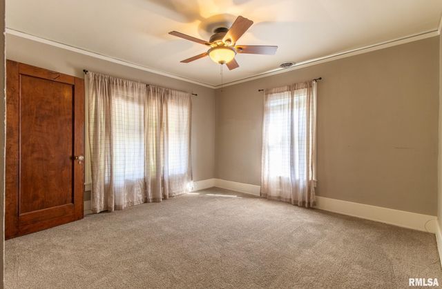 1030 N CEDAR Street, Galesburg, IL 61401