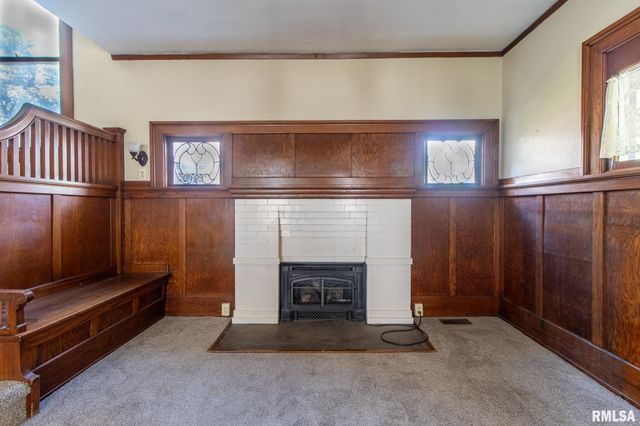 1030 N CEDAR Street, Galesburg, IL 61401