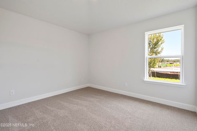 8387 HELMSLEY Boulevard, Jacksonville, FL 32219