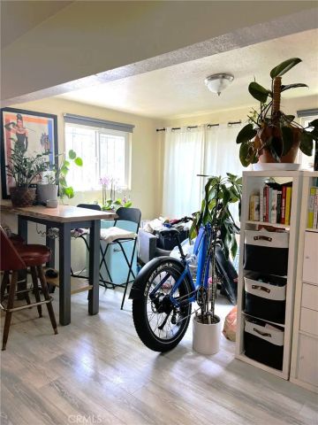 1521 Michigan, Santa Monica, CA 90404