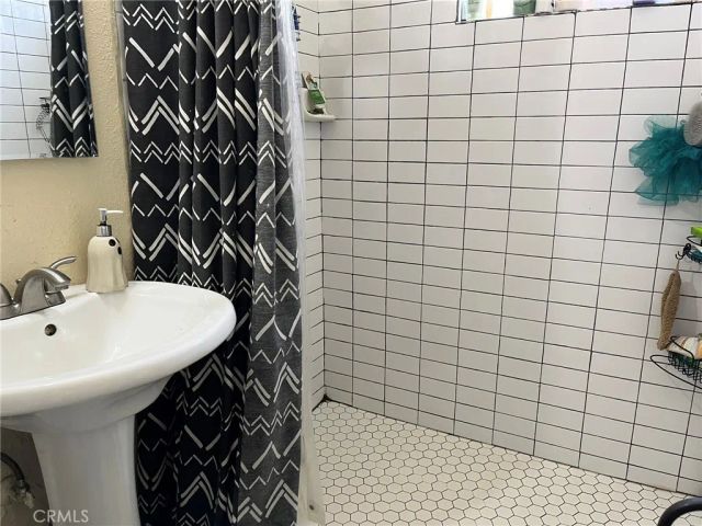 1521 Michigan, Santa Monica, CA 90404