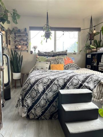 1521 Michigan, Santa Monica, CA 90404