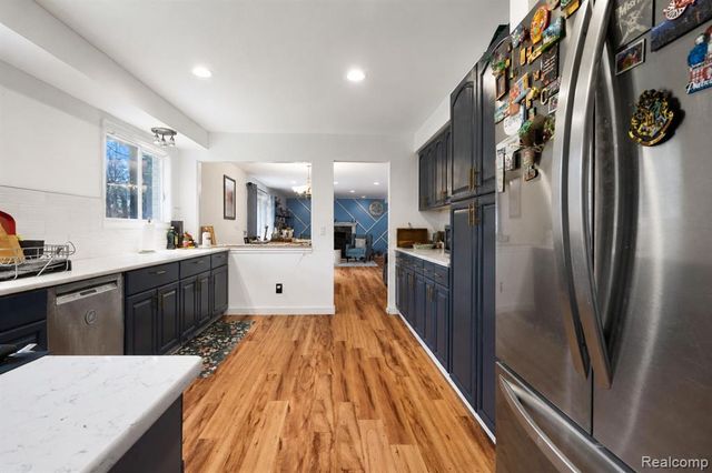 2247 W Maple Road, Birmingham, MI 48009
